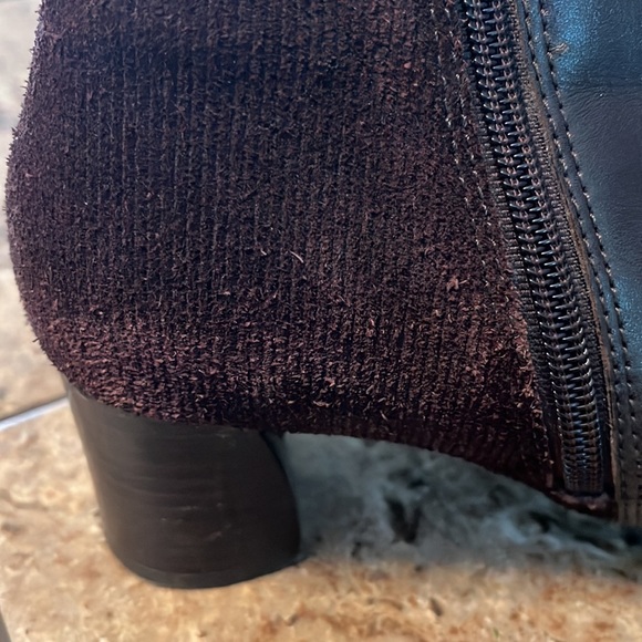 White mountain ankle boots. Brown. Very comfortable! - Picture 4 of 6